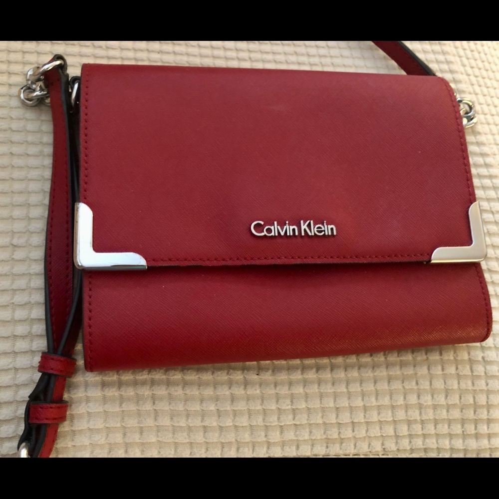 Calvin Klein Crossbody convertible Clutch
